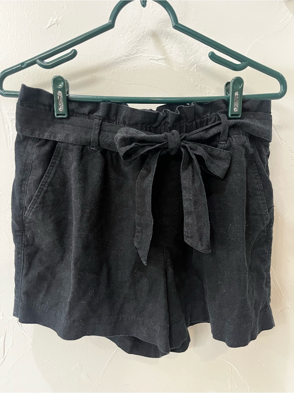 Old Navy Black Paperbag Waist Tie Shorts - Women